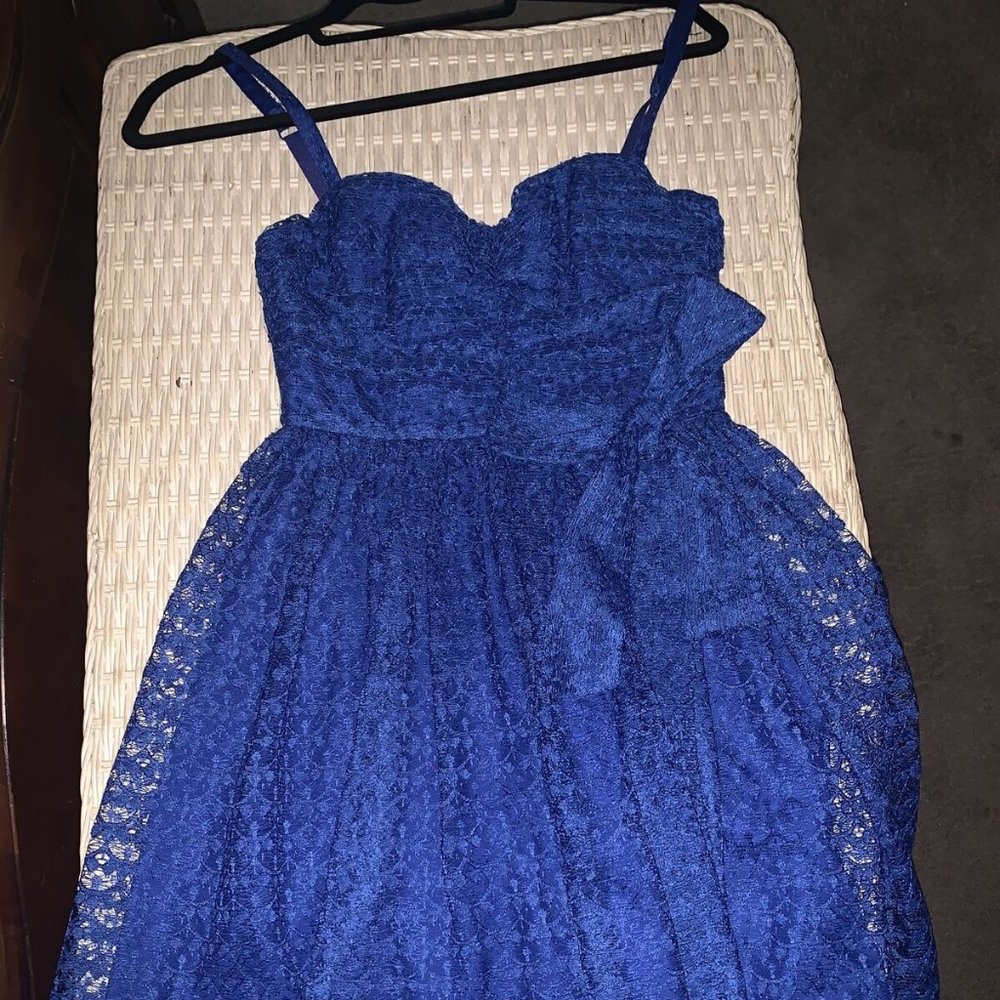 EUC Victoria’s Secret blue lace strapless cocktail dress XS 0 Royal Blue